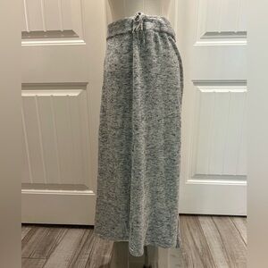 Love Stitch Women’s light grey skirt